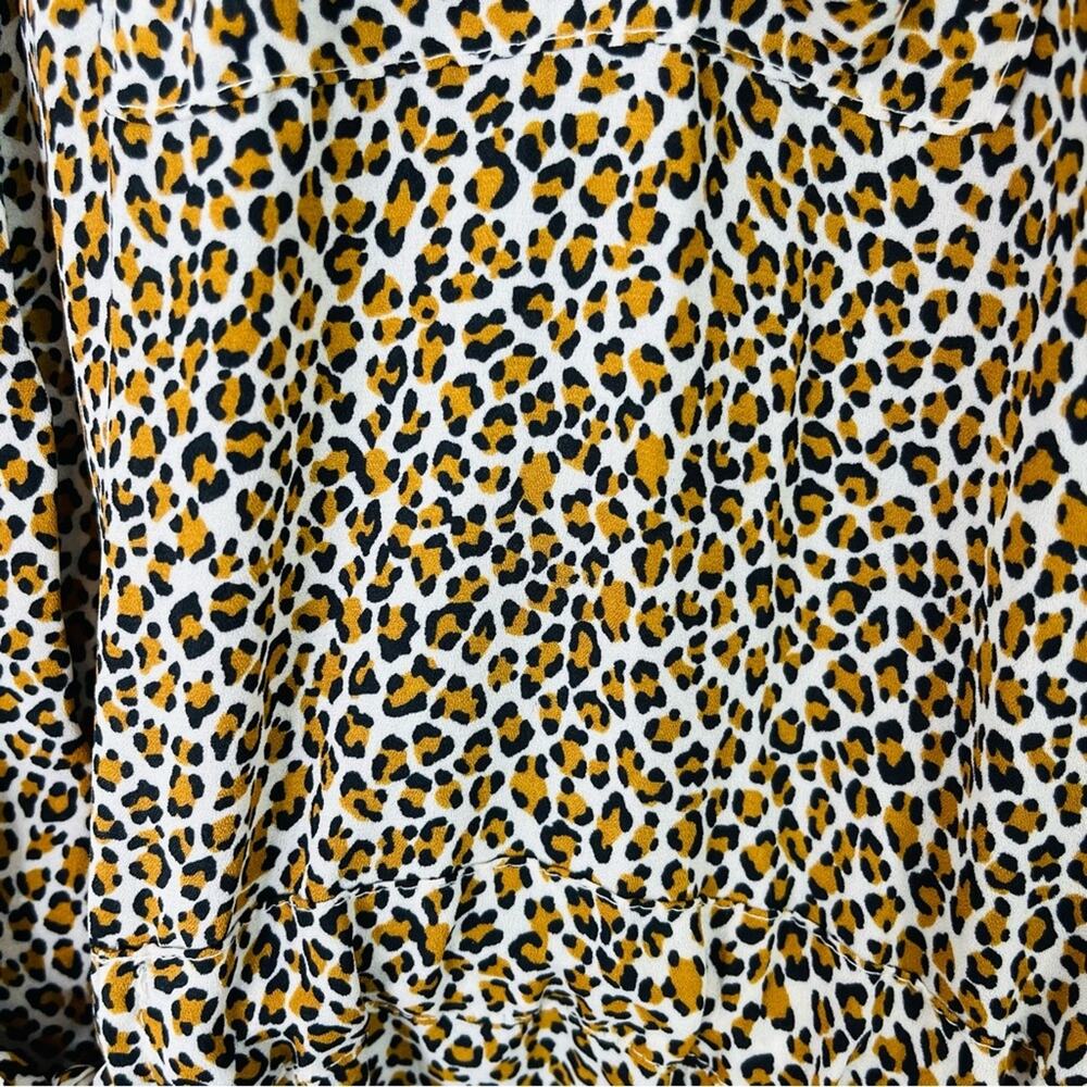 Banana Republic tan black animal print tie cinch button front top XL - Picture 4 of 8